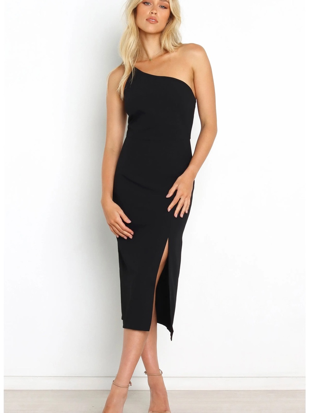 Petal & Pup Black Xiomar One-Shoulder Midi Dress with Front Slit